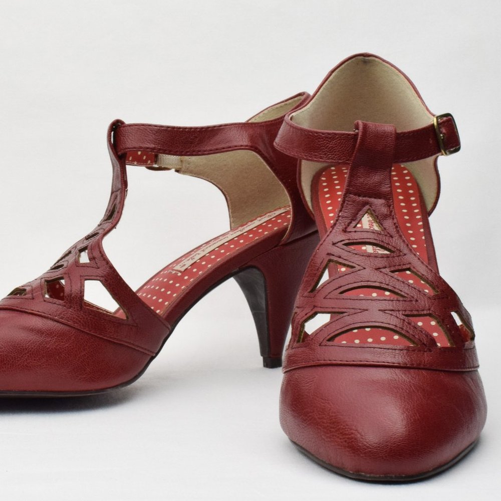 Women's B.A.I.T. But Another Innocent Tale Red Heiress T-Strap 3-1/4" Heels